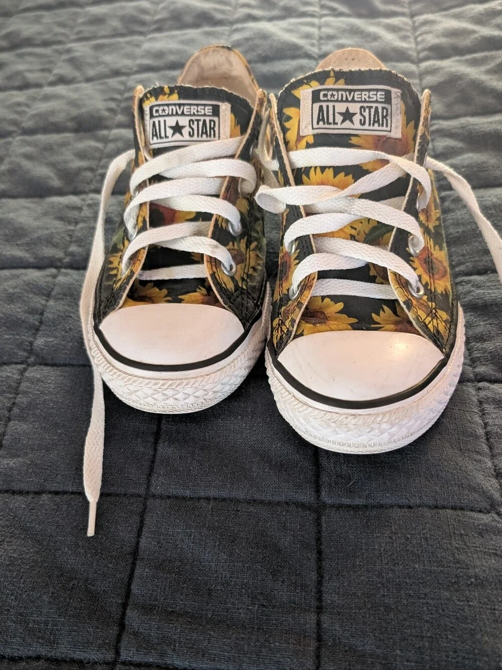 💖3 For $18 RARE Converse All Star Low Top Sneakers in Sunflower Print Youth 3